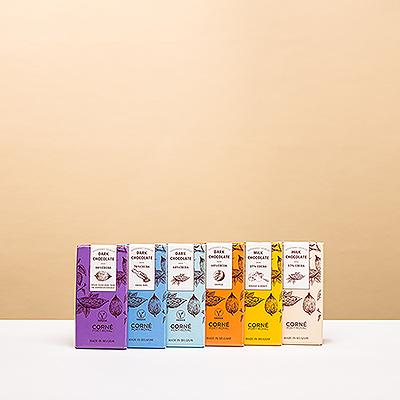 Surprenez votre amateur de chocolat préféré avec cette collection exclusive de tablettes de chocolat Corné Port-Royal ! Les généreuses tablettes sont fabriquées à partir de cacao issu de l'agriculture durable, pour un cadeau que vous pouvez offrir en toute sérénité.