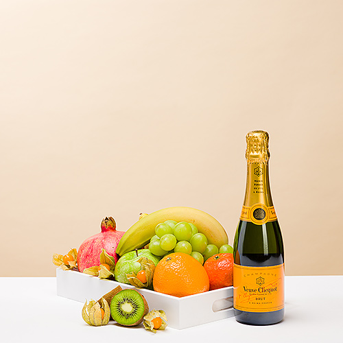 Bandeja de frutas con Veuve Clicquot