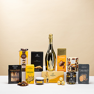 This gift is the epitome of premium and exclusivity, featuring the ultimate combination of top quality and well-known brands, highlighted by an stunning gold bottle of Bottega Prosecco Spumante.