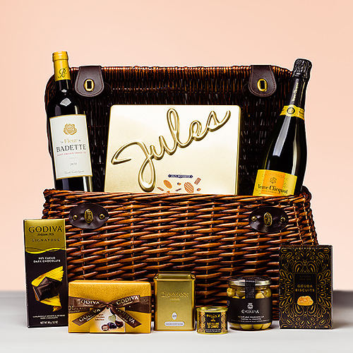 Panier gourmet luxueux avec Veuve Clicquot Vintage & Vin rouge