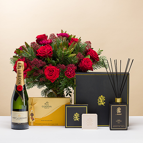 Fröhliches Weihnachtsbouquet mit Champagner, Godiva & Le Parfum de Nathalie Countess